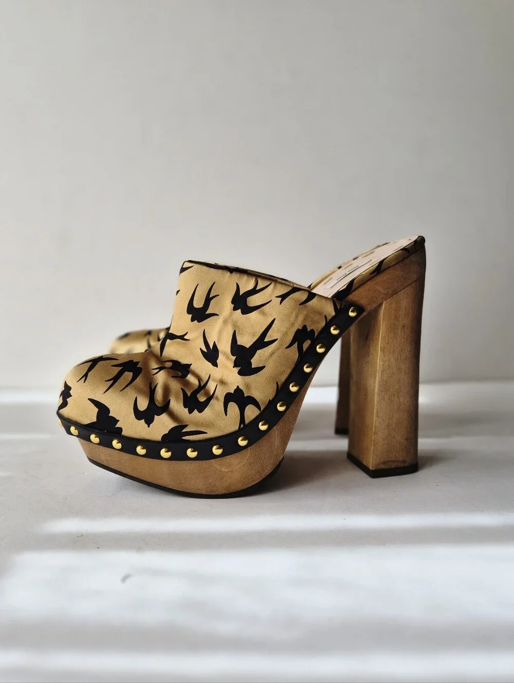 Miu Miu Rare SS10 Swallow Print Studded Wood Clogs Size 42 Twee Core Archival